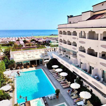 Hotel Derby Exclusive Milano Marittima Exterior foto