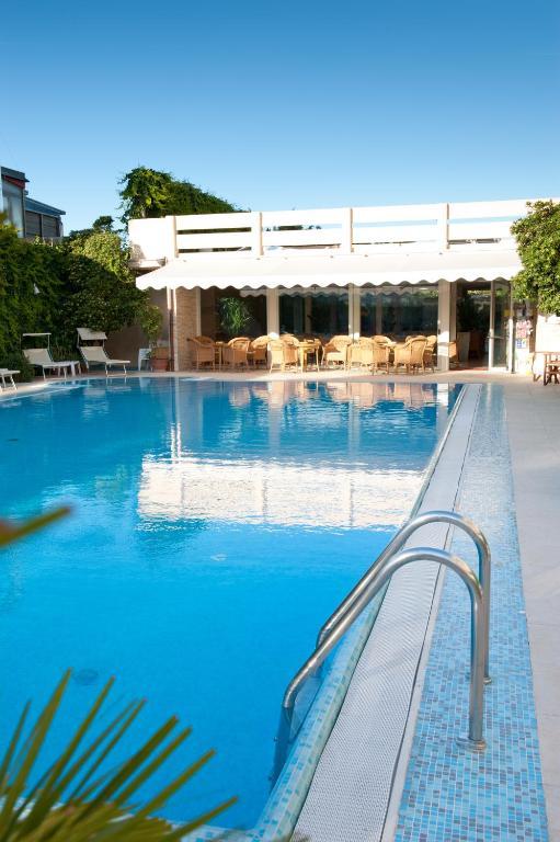 Hotel Derby Exclusive Milano Marittima Exterior foto