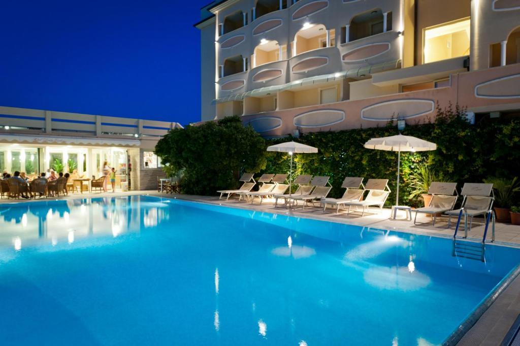 Hotel Derby Exclusive Milano Marittima Exterior foto