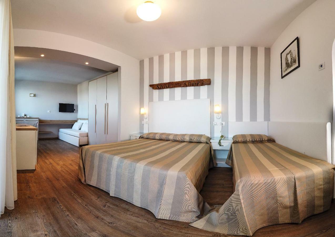 Hotel Derby Exclusive Milano Marittima Exterior foto